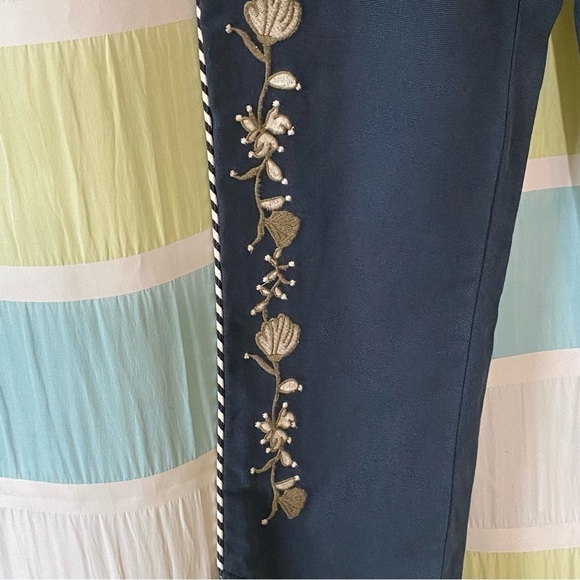 Anthropologie Matador Floral Embroidered Cropped Pants Navy Blue Sz 0P - Picture 4 of 10